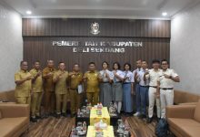 Photo of Wakil Bupati Lom Lom Suwondo Terima Audensi 4 Siswa Terbaik Deli Serdang yang Ikuti Paskibraka 2026