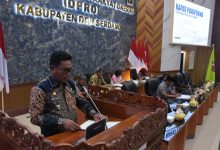 Photo of Wakil Bupati Sampaikan Penjelasan Delapan Ranperda di Paripurna