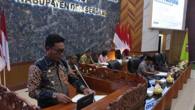 Photo of Wakil Bupati Sampaikan Penjelasan Delapan Ranperda di Paripurna