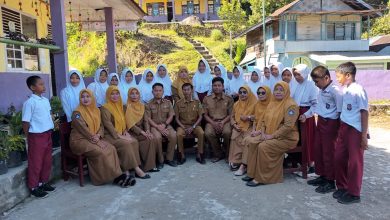 Photo of Dedikasi Tanpa Batas di Pedalaman Pasaman, Yerisan S.Pd dan Guru SDN 01 Sungai Berameh Menjadi Garda Terdepan Pendidikan