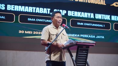 Photo of Lom Lom Suwondo Dorong Lulusan Dwitunggal Jadi Generasi Berdaya Saing