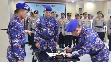 Photo of Brigjen Pol. Wahyu Prihatmaka Memasuki masa Pensiun, Jabatan Dirpolairud Polda Aceh Diserahkan kepada Kapolda
