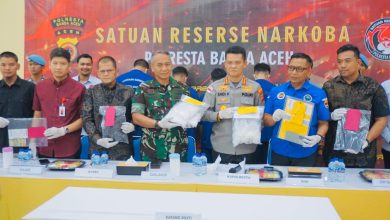 Photo of Satresnarkoba Ungkap 38 Kasus, 57 Tersangka Periode Januari–Mei 2026, Dua pria bawa 4 kg Sabu ditangkap di Bandara SIM