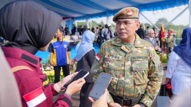 Photo of Penutupan Latsarmil Komcad Gelombang I 2026, Wamen Ossy Sebut Latsarmil Perkuat Karakter dan Integritas ASN