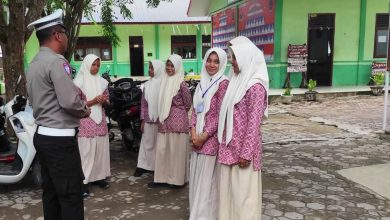 Photo of Satlantas Polres Aceh Timur Cetak Generasi Pelopor Tertib Berlalu Lintas Melalui Program Saweu Sikula