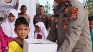 Photo of Kapolres Bener Meriah Salurkan Bantuan Sosial dan Santunan, Perkuat Kepedulian di Hari Bhayangkara ke-80