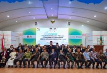 Photo of Bupati Lantik 13 Pejabat Pengawas: Jabatan Amanah Harus Dijalankan dan Perkuat Pelayanan Publik