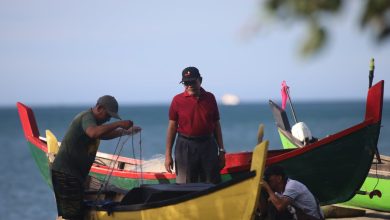 Photo of Mencari Nafkah Dikala Fajar Menyingsing, Rutinitas Warga Nelayan Gampong Lam Awe