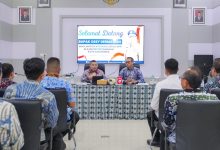 Photo of Berikan Pengarahan di Kantah Kota Samarinda, Wamen Ossy: ATR/BPN Harus Jadi Solusi Atas Pembangunan di Kalimantan Timur