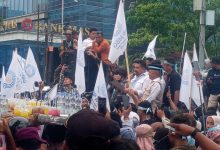 Photo of Massa LMP-MBG Berunjuk Rasa di Kantor Gubsu