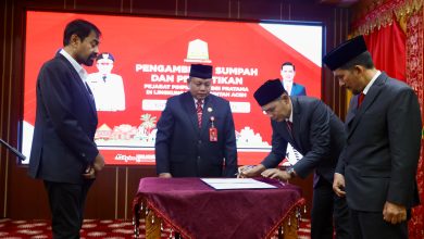 Photo of Gubernur Aceh Lantik Dr. Misran Fuadi sebagai Kepala Dinas Syariat Islam Aceh