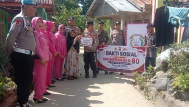 Photo of Sambut HUT Bhayangkara ke-80, Kapolsek Panti Pimpin Bakti Sosial, Wujudkan Polri yang Humanis dan Peduli Masyarakat