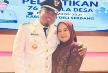 Photo of Warga Tadukan Raga Ucapkan Selamat kepada Dermawan, 1 dari 5 Kades yang Disematkan Bupati Deli Serdang Saat Melantik 76 Kepala Desa