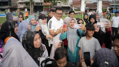 Photo of Jalan Kaki dari Rumah, Bupati dan Ketua TP PKK Hadir di Tengah Warga pada CFD Lubuk Pakam