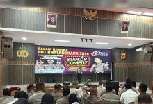 Photo of Bripda Nanda Karmila Juara Stand Up Komedi Bhayangkara Fest 80