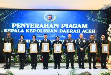 Photo of Polda Aceh Gelar Syukuran Hari Bhayangkara ke 80, Berikan Penghargaan kepada Personel yang Berprestasi