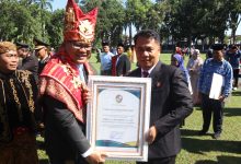 Photo of Kasat Narkoba Polresta Deli Serdang Kompol Dr. Fery Kusnadi Raih Penghargaan Bupati, Bukti Nyata Komitmen Berantas Narkoba