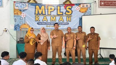 Photo of Sekretaris Disdik Aceh Berikan Motivasi kepada Siswa Baru SMAN 7 Banda Aceh