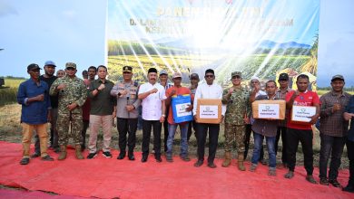 Photo of Panen Raya TNI Digelar Serentak, Kapolda Aceh Hadiri Kegiatan di Pidie Bersama Pangdam Iskandar Muda