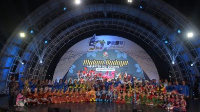 Photo of Kilau Benang Emas Serdang Warnai Panggung Budaya PRSU ke-50