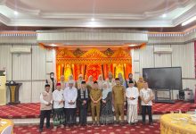 Photo of Wagub Aceh Apresiasi Dedikasi Tim PPHD, Pelayanan Jamaah Haji Aceh Berjalan Baik