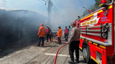 Photo of Polisi Selidiki Penyebab Terbakarnya Dua Ruko, Rumah Hingga Warkop di Lamteumen Timur Banda Aceh