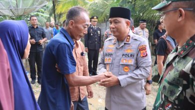 Photo of Kapolda Aceh dan Pangdam Iskandar Muda Takziah ke Rumah Duka Pratu Galuh Nugraha, Wujud Penghormatan dan Soliditas TNI–Polri