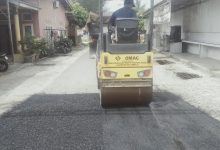 Photo of Jalan Berlubang di Kecamatan Beringin Diaspal, Dinas SDABMBK Deli Serdang Lakukan Pemeliharaan Rutin