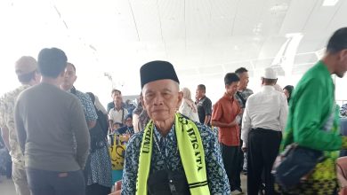 Photo of Bupati Deli Serdang Berangkatkan Umroh Marbot Masjid Al Mutaqin Timbang Deli
