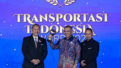 Photo of Jadi Role Model Nasional Layanan Transportasi Publik Gratis, Mualem Raih Transportasi Indonesia Award 2026