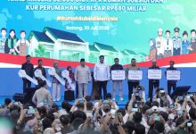 Photo of Hadiri Akad Massal 62.000 KPR Rumah Subsidi, Menteri Nusron: Legalitas Tanah Beri Kepastian bagi Masyarakat