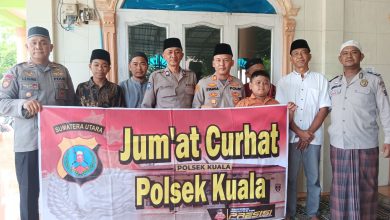 Photo of Polsek Kuala Gelar Jumat curhat, Serap Aspirasi dan Perkuat Kedekatan dengan Masyarakat