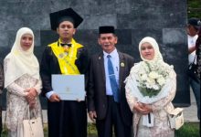 Photo of Putra Ketua PWM Aceh Wisuda S2 UGM Meraih Predikat Cumlaude