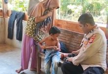 Photo of Mendengar Kisah Pilu 5 Anak yang Ditinggalkan Orang Tuanya, Polisi Pidie Jaya Ulurkan Bantuan