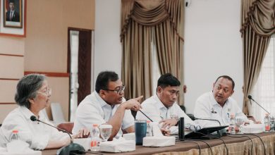 Photo of Pemkab Deli Serdang Pertemukan PT Indofarm dan Petani Ikan, Sengketa Berakhir Damai