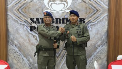 Photo of Kapolda Aceh Tutup Pembinaan Tradisi dan Pembaretan 65 Bintara Remaja Satbrimob Polda Aceh