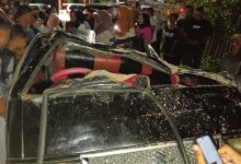 Photo of Mobil Bak terbuka Tertimpa Pohon Tumbang di Gampong Tanjong Krueng, 7 Orang Meninggal Dunia