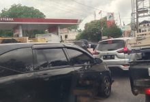 Photo of Antrian Panjang BBM Solar Masih Terlihat di Banda Aceh, Perintah Mualim Tidak Jalan di Lapangan