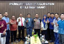 Photo of Sambut Kepala BNNK Baru, Lom Lom Dorong Perkuat Pemberantasan Narkoba