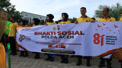 Photo of Sambut HUt ke 81 Kemerdekaan RI, Polda Aceh dan Polres jajaran Serentak Gelar Baksos Bersihkan Rumah Ibadah