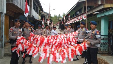 Photo of Polda Aceh Bagikan 6.000 Bendera Merah Putih untuk Masyarakat, Termasuk Badan Reintegrasi Aceh