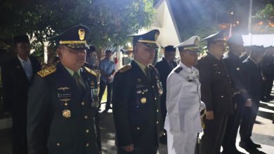 Photo of Kapolda Aceh Ikut Apel Kehormatan dan Renungan Suci di TMP