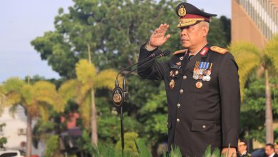 Photo of Brigjen Ari Wahyu Widodo Pimpin Upacara HUT ke-81 Kemerdekaan di Polda Aceh