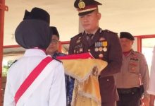 Photo of Kapolsek Dua Koto Pimpin Upacara Penurunan Bendera HUT ke-81 Kemerdekaan RI