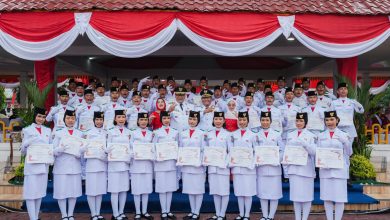 Photo of Penurunan Bendera HUT Ke-81 RI di Deli Serdang Berjalan Lancar, Sejumlah Penghargaan Diserahkan