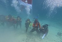 Photo of Personel Polres Simeulue Kibarkan Bendera Merah Putih di Bawah Laut pada Hari Kemerdekaan