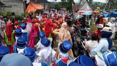 Photo of Ribuan Warga Padati Lapangan Tuah Basamo Andilan, Pawai HUT RI ke-81 Semarakkan Kecamatan Dua Koto
