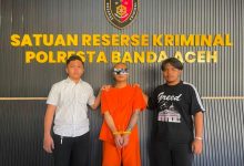 Photo of Tikam Korban Tujuh Kali Pakai Badik, Terduga Pelaku Diamankan di Polresta Banda Aceh