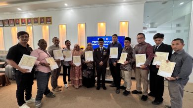 Photo of Dosen Universitas Muhammadiyah Aceh memperoleh Hak Cipta dari Menkum- RI