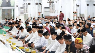 Photo of Kapolda Aceh Hadiri Peringatan Maulid Nabi di Masjid Raya Baiturrahman